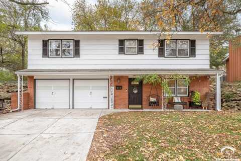 910 Pamela Lane, Lawrence, KS 66047