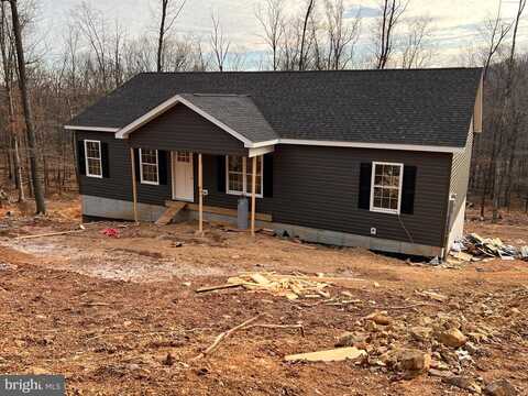 185 FAWN RUN LANE, HEDGESVILLE, WV 25427