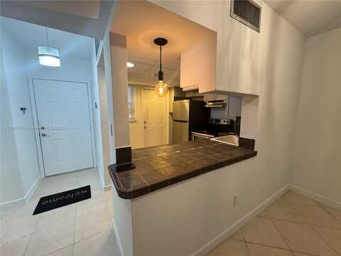 2810 NE 201st Ter, Aventura, FL 33180