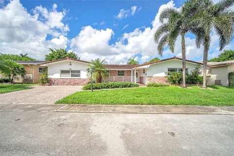 2827 Arthur St, Hollywood, FL 33020