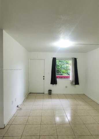 152 SW 9th St, Miami, FL 33130