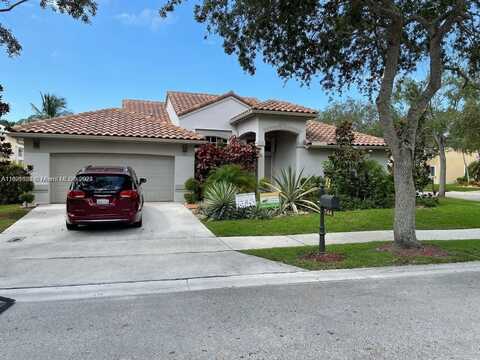 744 N Heritage Way, Weston, FL 33326