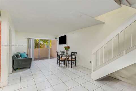 10661 SW 108th Ave, Miami, FL 33176