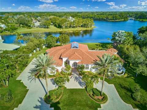 2939 Paddock Ln, Weston, FL 33331