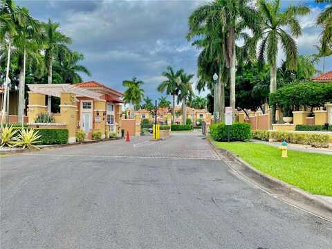 728 SW 106th Ave, Pembroke Pines, FL 33025