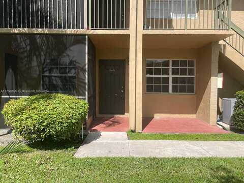 10476 NW 8th St, Pembroke Pines, FL 33026