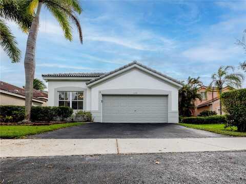 1579 Banyan Way, Weston, FL 33327