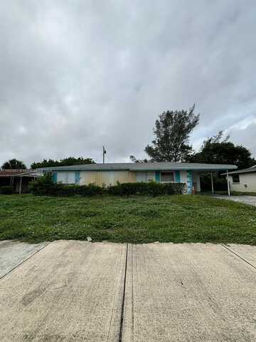 3083 E Avenue H E, Riviera Beach, FL 33404