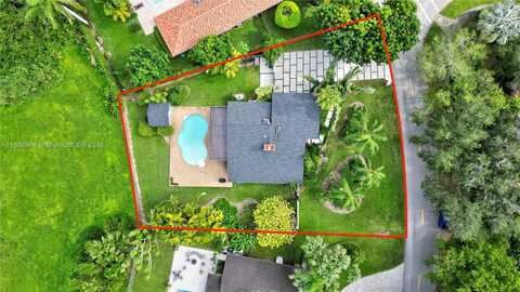 12801 S Calusa Club Dr, Miami, FL 33186