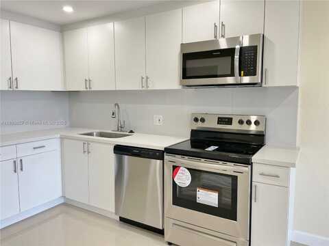 16851 NE 23rd Ave, North Miami Beach, FL 33160