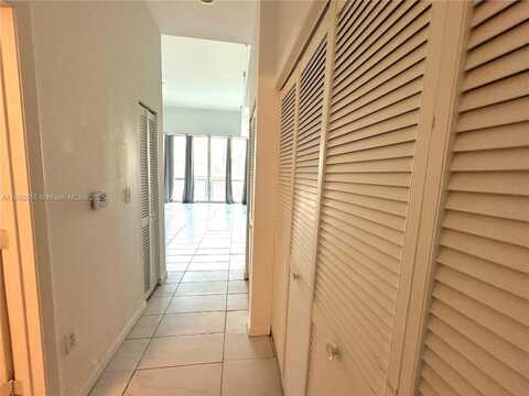 244 Biscayne Blvd, Miami, FL 33132
