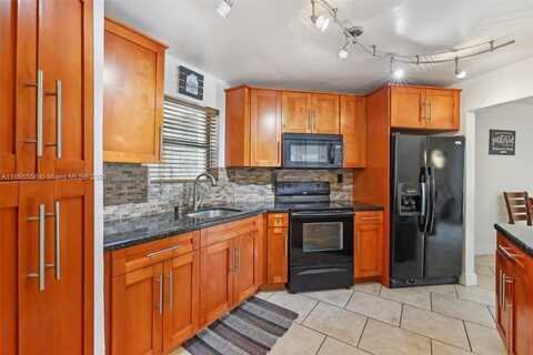 6655 W Broward Blvd, Plantation, FL 33317