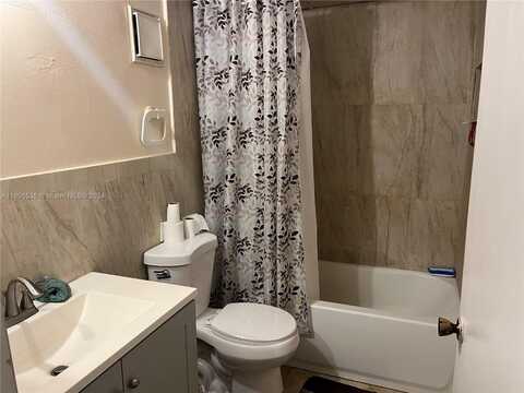 3301 NW 47th Ter, Lauderdale Lakes, FL 33319