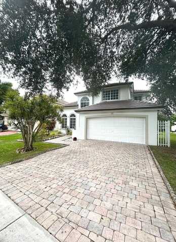 9964 NW 18th St, Pembroke Pines, FL 33024