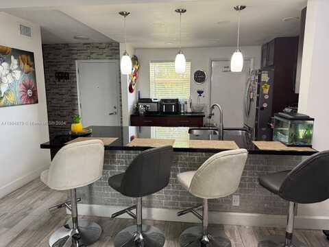 900 NE 12th Ave, Hallandale Beach, FL 33009