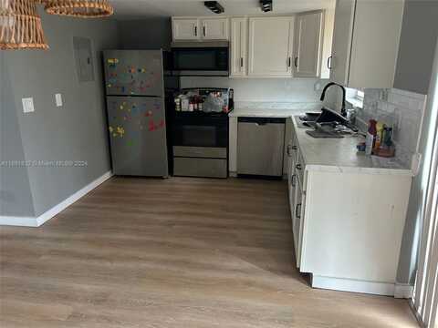 5321 NW 27th St, Lauderhill, FL 33313