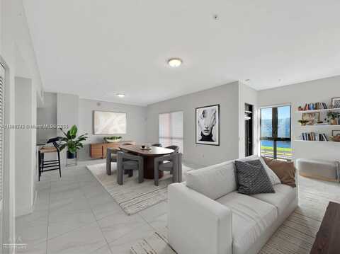 8390 SW 72nd Ave, Miami, FL 33143