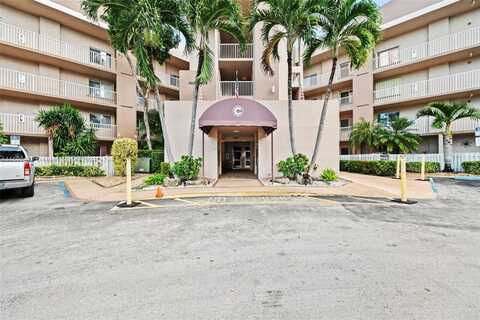 7414 Trent Dr, Tamarac, FL 33321