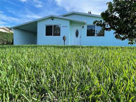 6898 NW 12th St, Plantation, FL 33313