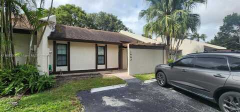 1660 NW 97th Way, Pembroke Pines, FL 33024