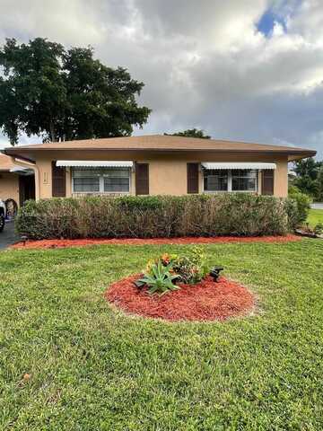 718 Whippoorwill Ln, Delray Beach, FL 33445