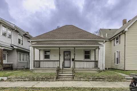 716 W Jackson Street, Muncie, IN 47305