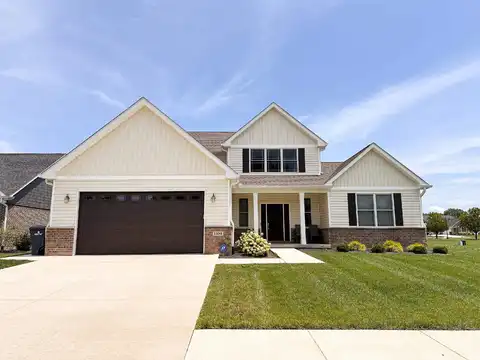 1104 N Wild Pine Drive, Yorktown, IN 47396