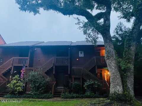 215 Lakeside, Diamondhead, MS 39525