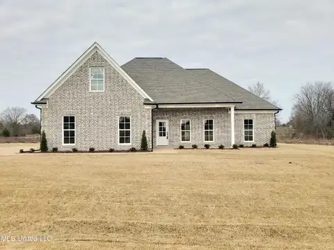 319 Rocky Creek Drive, Senatobia, MS 38668