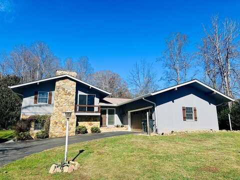 22 Holland Farm Rd., ANDREWS, NC 28901