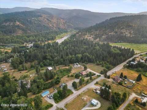 40487 Riverview Dr, Cataldo, ID 83810