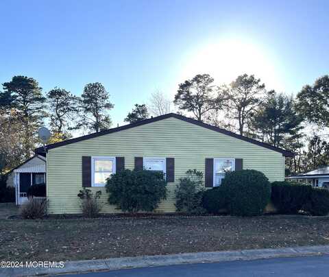 69 Chelsea Drive, Manchester, NJ 08759