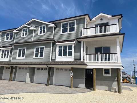 98 Grand Central Avenue, Lavallette, NJ 08735