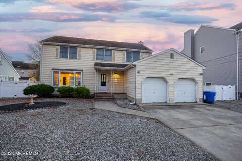 3147 Sterling Street, Toms River, NJ 08753