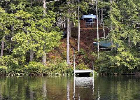 27 Loon Landing, Liberty, ME 04949