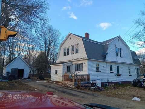 105 Broadway, Baileyville, ME 04694