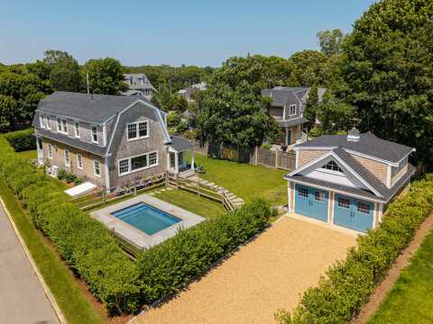 36 Tashmoo Avenue, Vineyard Haven, MA 02568