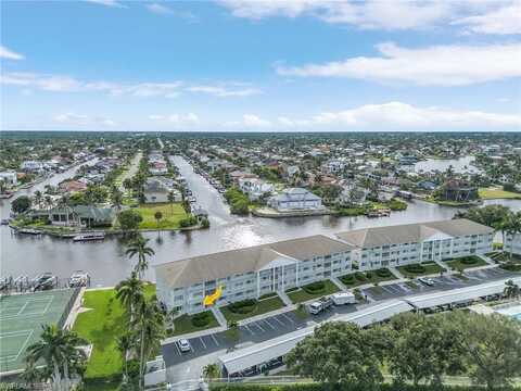 10686 Gulf Shore, NAPLES, FL 34108