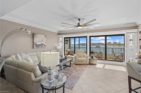 221 La Peninsula, NAPLES, FL 34113