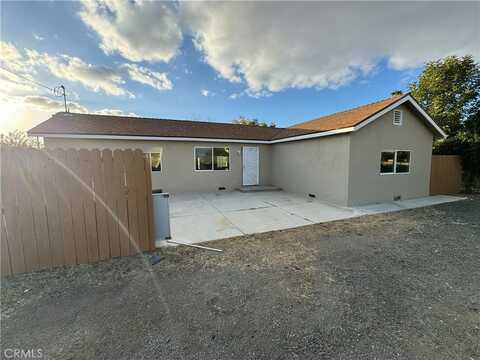 690 N Perris Boulevard, Perris, CA 92571