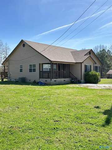 136 County Road 406, Town Creek, AL 35672