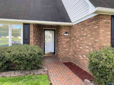 401 Springview Street SW, Decatur, AL 35601