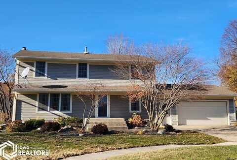 7 Knollwood Court, Mason City, IA 50401