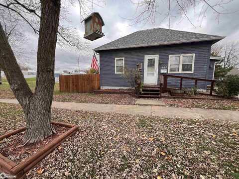 607 W Jefferson Avenue, Fairfield, IA 52556