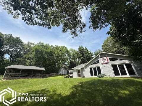 4077 Western Drive, Brooklyn, IA 52211