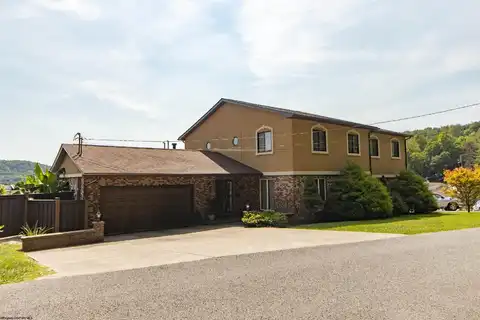 408 4th Avenue, Nutter Fort, WV 26301