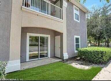 6105 MAGGIES Circle, Jacksonville, FL 32244