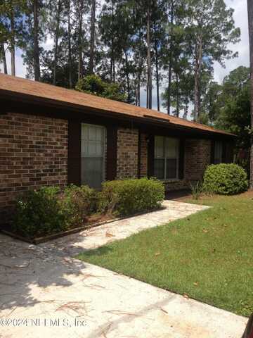 2705 PINEWOOD Boulevard N, Middleburg, FL 32068