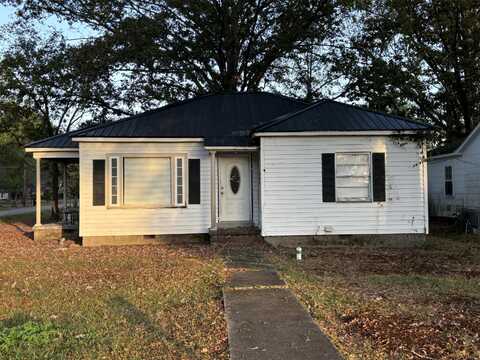 401 S 7th St., Amory, MS 38821