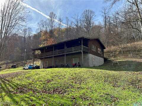 2886 Ossia Road, Duck, WV 25063